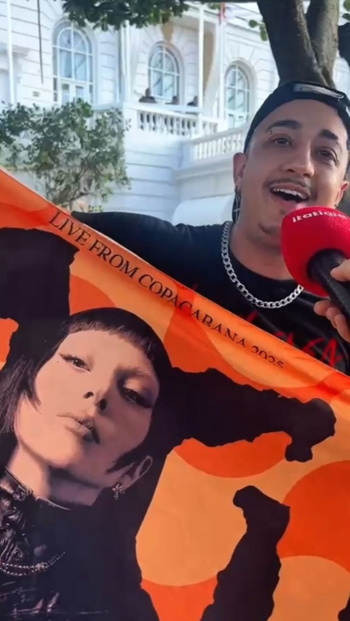 De fralda, fã de BH relata saga para ver Lady Gaga: 'Troco diariamente'
