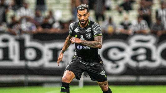 Michel Macedo, lateral-direito, está recuperado de lesão no Ceará