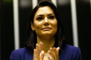 Michelle agradece a Nikolas e Tarcísio por trabalho na campanha de Flávio e diz que Jair Bolsonaro se entristece com busca por 'culpados'