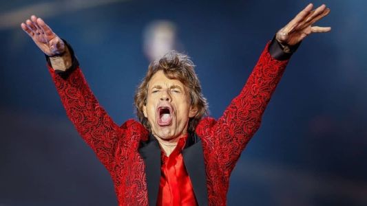 Mick Jagger segue a pleno vapor a bordo de seus 80 anos, conquistando mentes jovens e corações frescos
