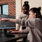 Microsoft busca mulheres para capacitação em tecnologia