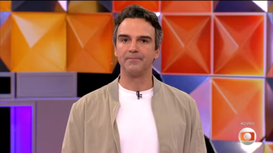 Tadeu Schmidt, apresentador do BBB 26