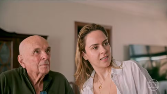 Ana Paula errou o nome do apresentador