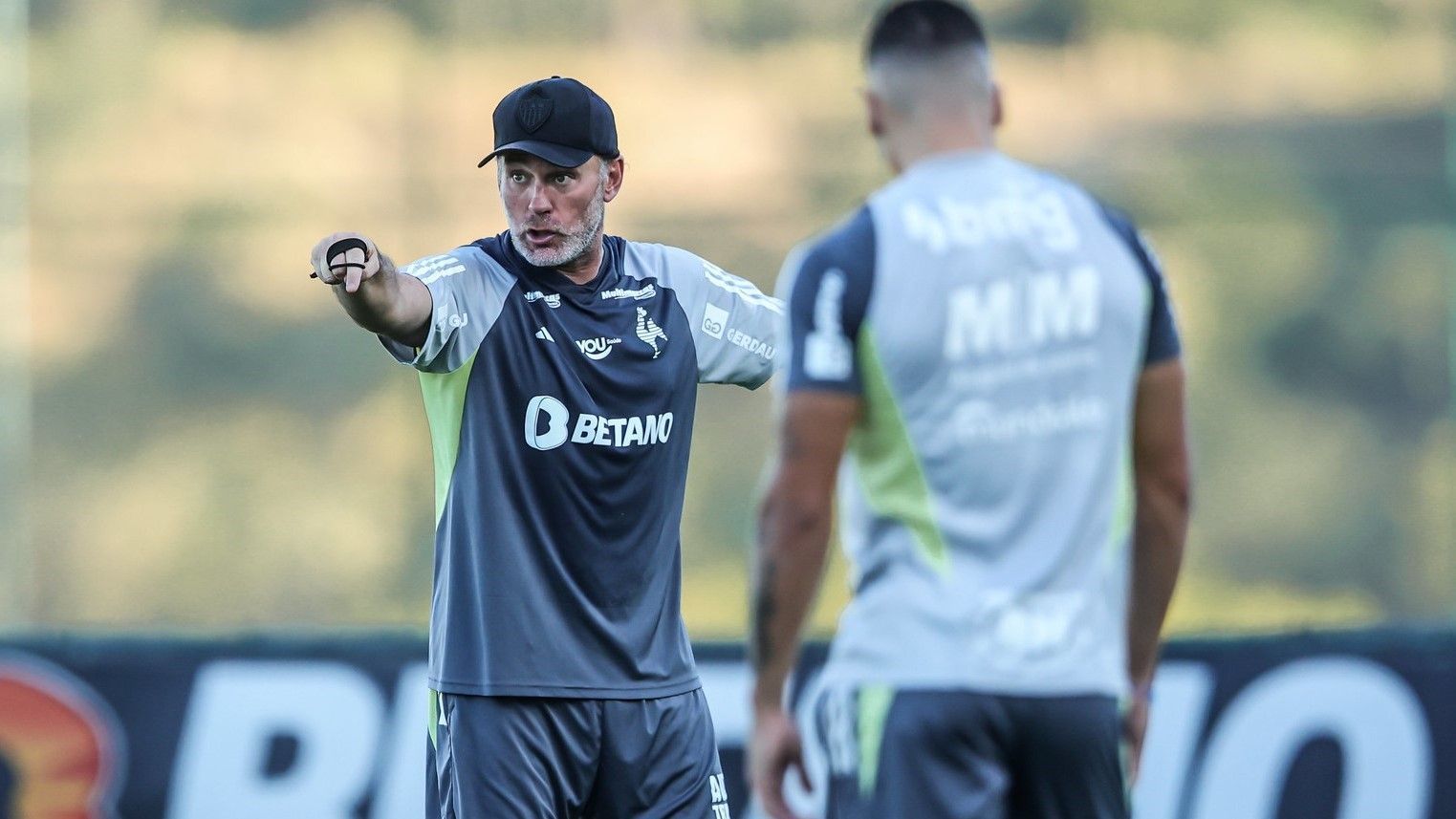 Pacotão do Atlético: mistério no time e clube conversa por renovação de titular