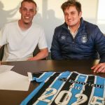 Após ganhar chances com Renato, Mila renova contrato com o Grêmio