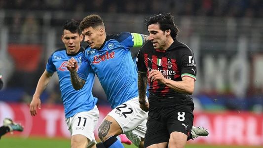 Milan em vitória sobre o Napoli