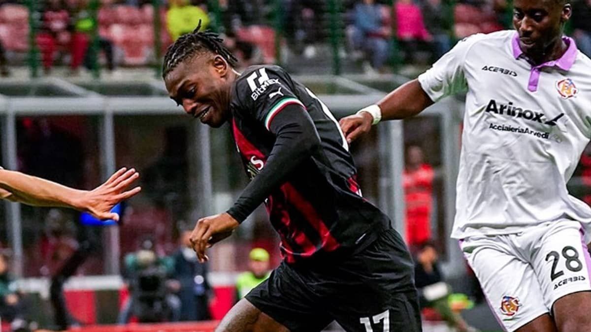Milan arranca empate no fim contra a Cremonese pelo Italiano