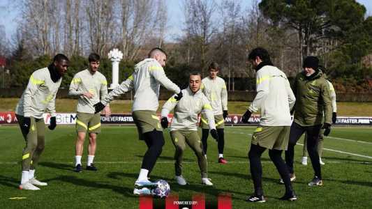 Milan quer surpreender o Tottenham nesta terça (14)