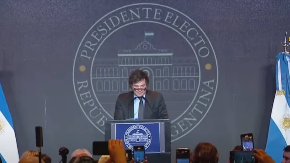 No dia seguinte à posse de Milei, site da Casa Rosada ainda exibe nome de Fernández