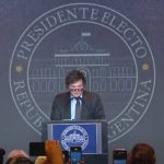 No dia seguinte à posse de Milei, site da Casa Rosada ainda exibe nome de Fernández