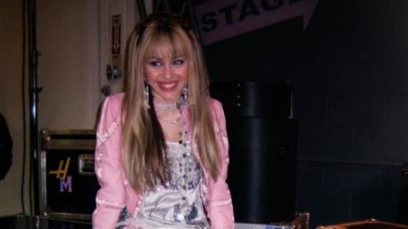 Miley Cyrus vestida como Hannah Montana