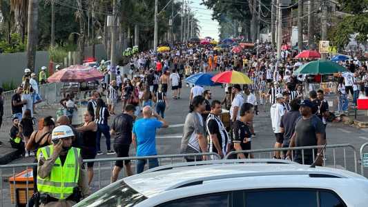 Milhares de atleticanos chegarem cedo ao Mineirão