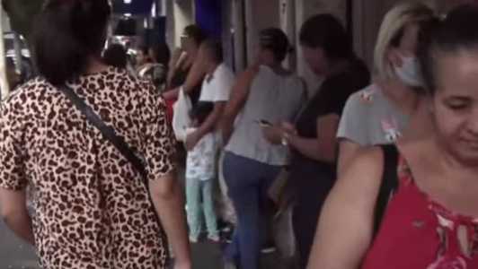 Milhares de pessoas foram às compras no centro de BH