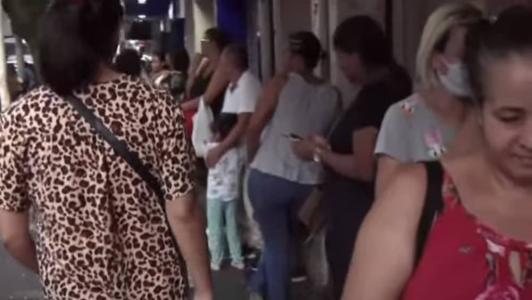 Milhares de pessoas foram às compras no centro de BH
