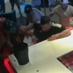 Vídeo mostra PM sendo espancado em boate de Contagem