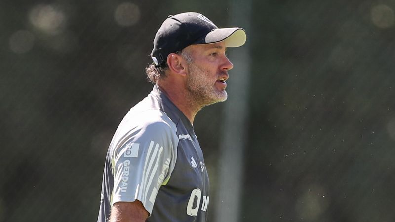 Escalação do Atlético: como Milito deve montar o time contra o Palmeiras