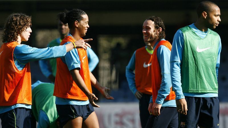 Milito revela história com Ronaldinho e quer amigo em jogo do Atlético