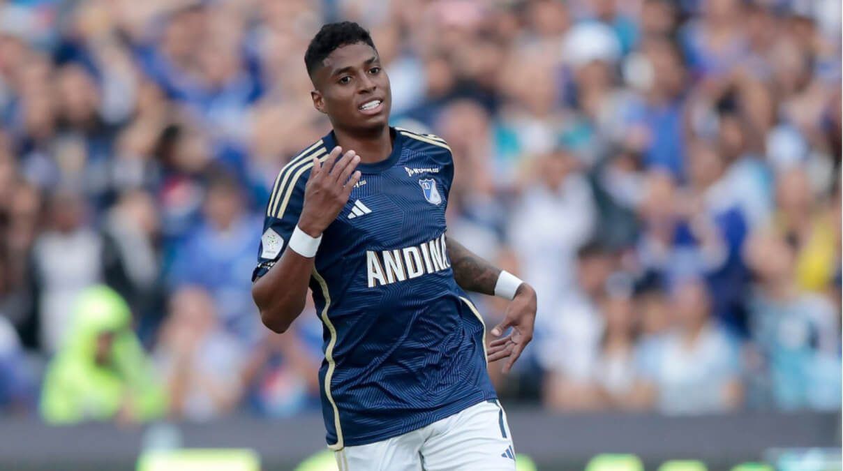 Vasco espera por reforço colombiano nesta semana para assinar contrato