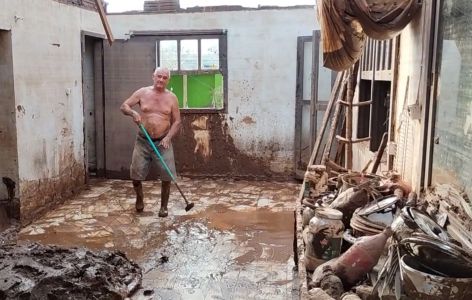 Morador do RS que perdeu a esposa em enchente de 2023 tem casa alagada pela 3ª vez | CNN Brasil