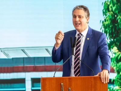 O ministro da Educação, Camilo Santana, durante discurso em Brasília (DF)