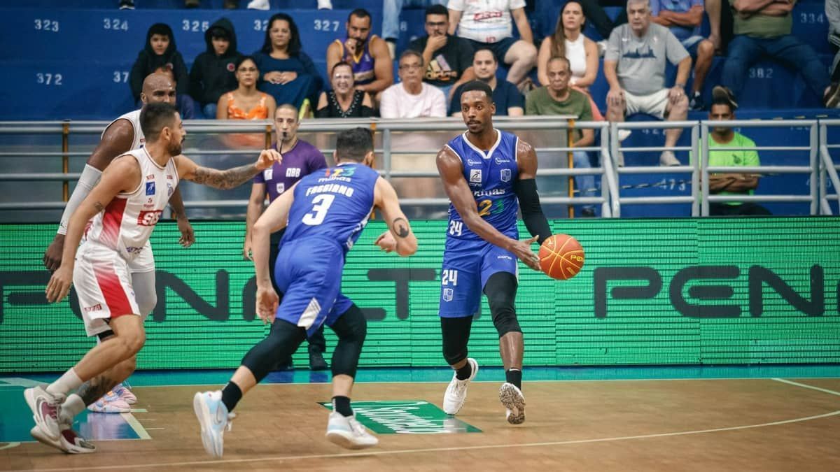 Todo Esporte: entrevista com Léo Costa, técnico do Minas, semifinalista do NBB