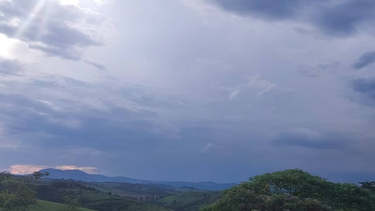 Chuva de até 70 mm pode atingir região de Minas Gerais no começo de abril