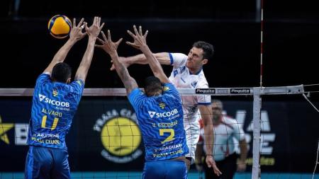 Minas e Araguari se enfrentaram no Campeonato Mineiro