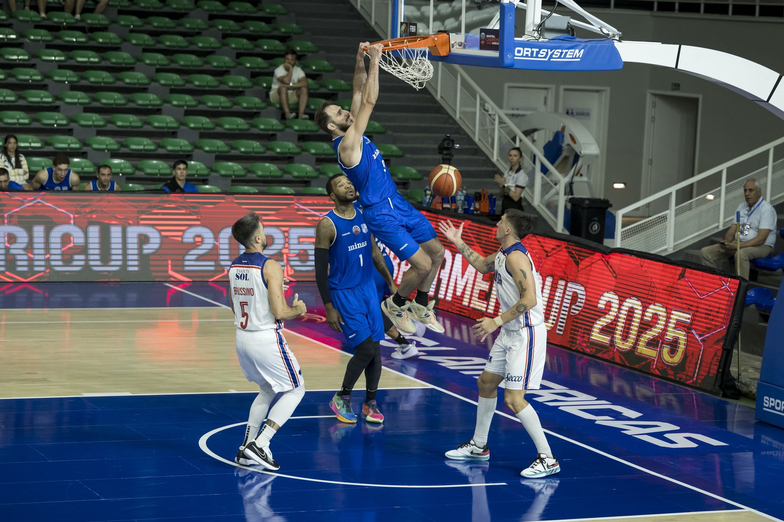 KTO Minas vence Quimsa e se classifica em primeiro na Champions League Americas