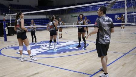 Minas se prepara para final contra o Praia Clube
