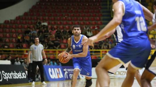 Minas venceu e segue 100% na competição