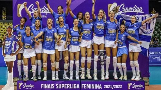 Minas venceu o Praia na final da Superliga em 2022, em Brasília