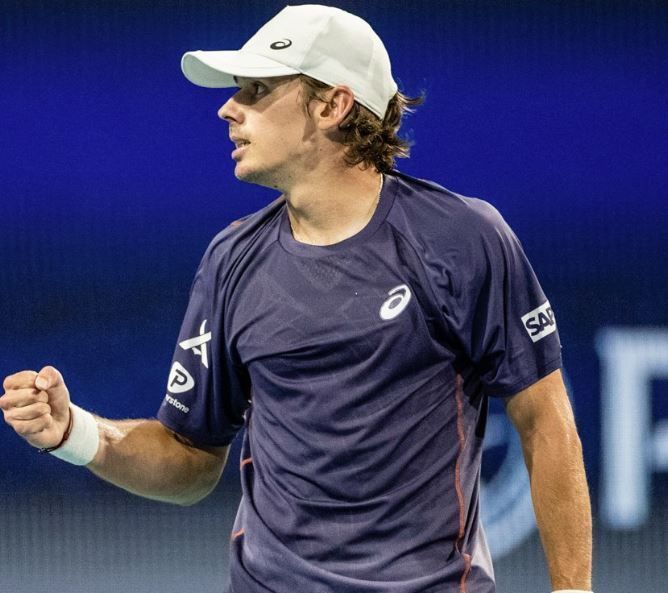 De Minaur rasga elogios a João Fonseca e revela tática para eliminar brasileiro