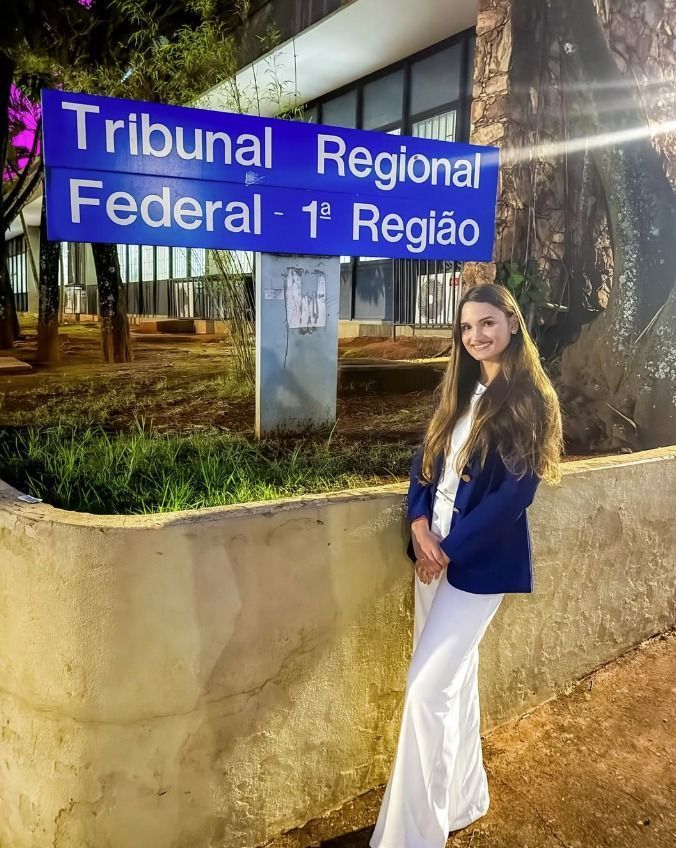 Mineira de 25 anos se torna a juíza federal mais jovem do Brasil