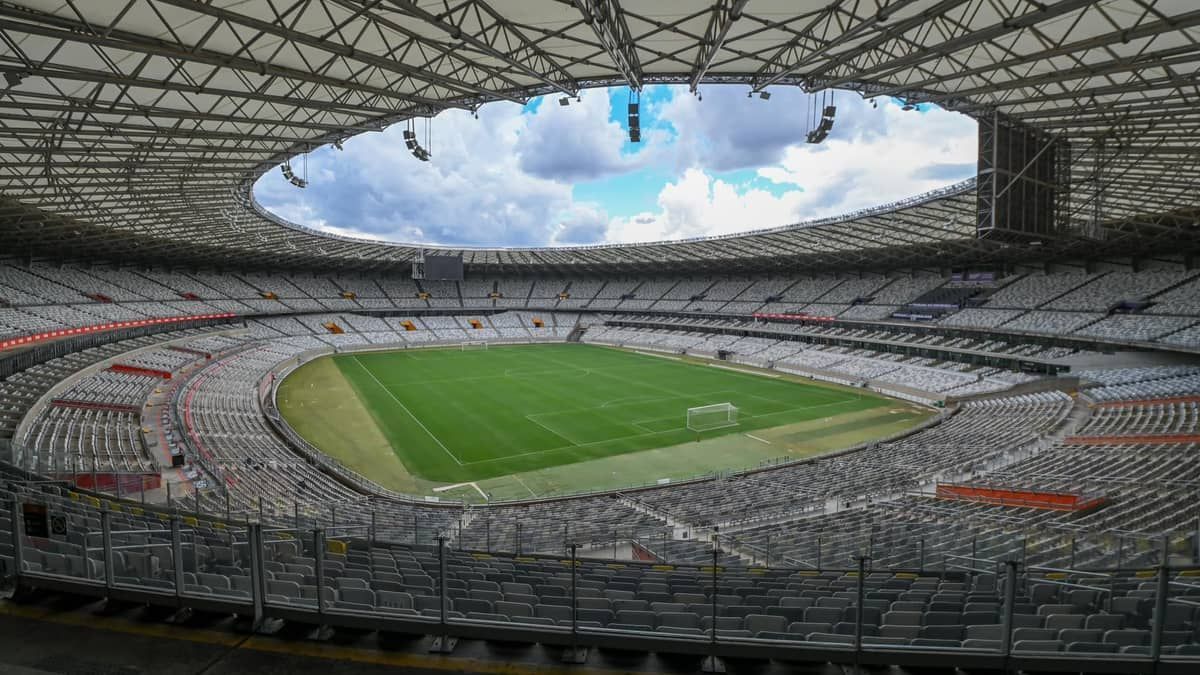 Calendário do futebol terá preferência no Mineirão, diz secretário 