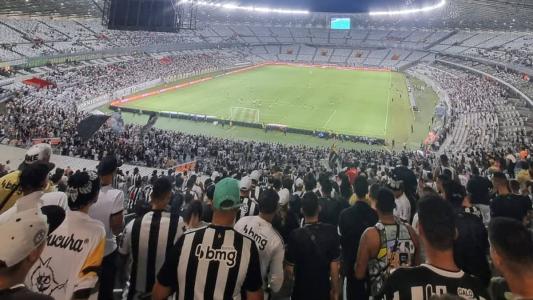 Mineirão recebeu pequeno público na noite dessa quarta-feira
