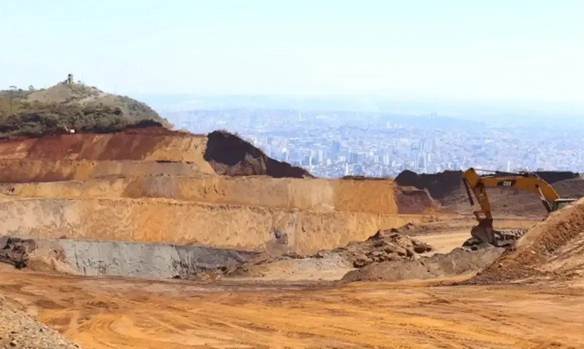 PBH mantém monitoramento diário na Serra do Curral contra mineração ilegal