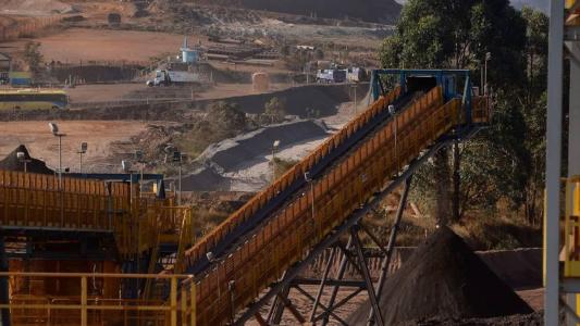 Mineradoras poderão ser taxadas por imposto estadual, conforme texto da reforma tributária
