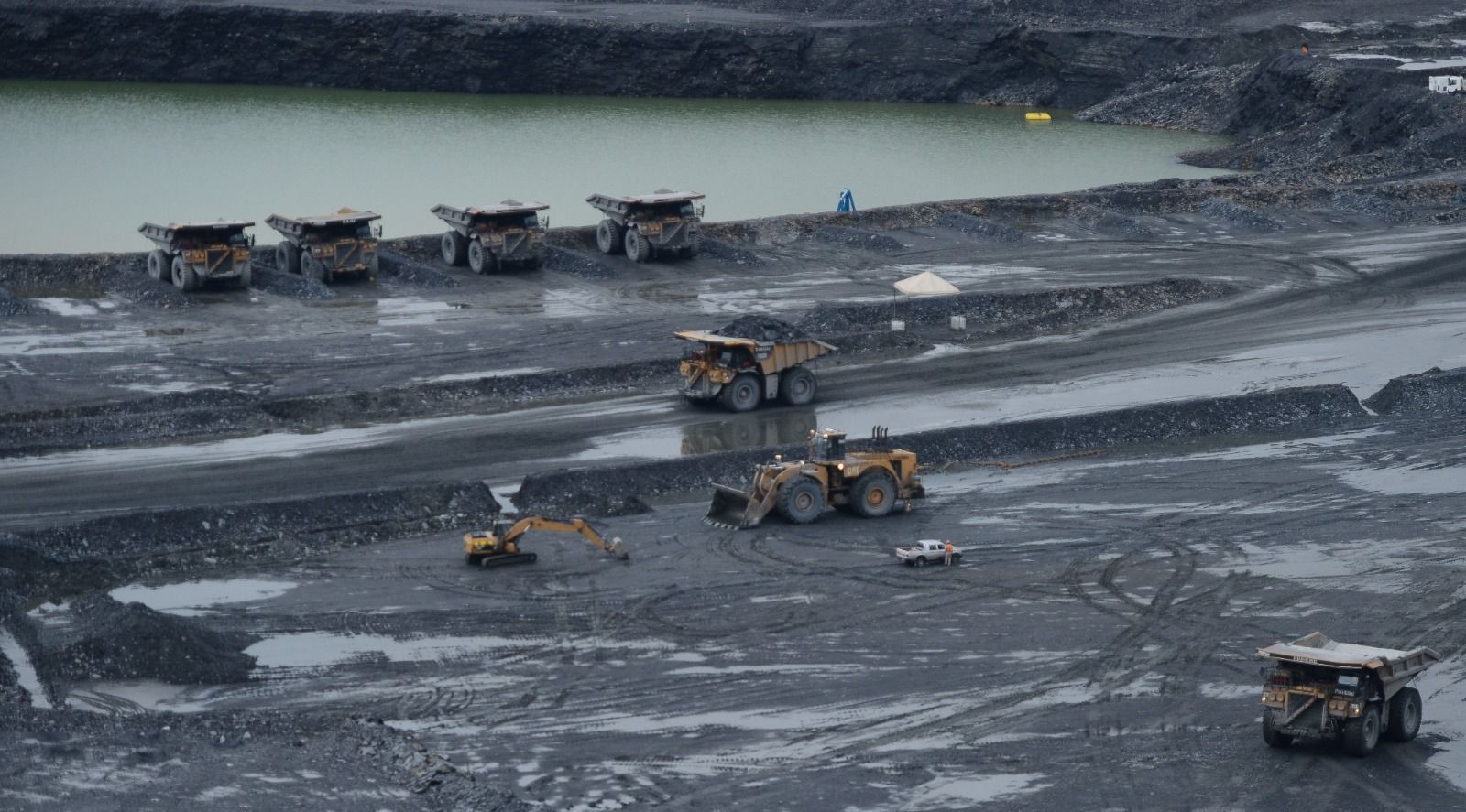 Minério em queda: exportações de Minas desabam e acendem alerta na economia!
