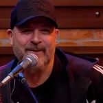 Mingau, do Ultraje a Rigor, passa traqueostomia e segue sedado na UTI