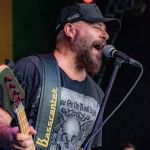 Mingau, do Ultraje a Rigor, será transferido para SP em aeronave com UTI após ser baleado em Paraty