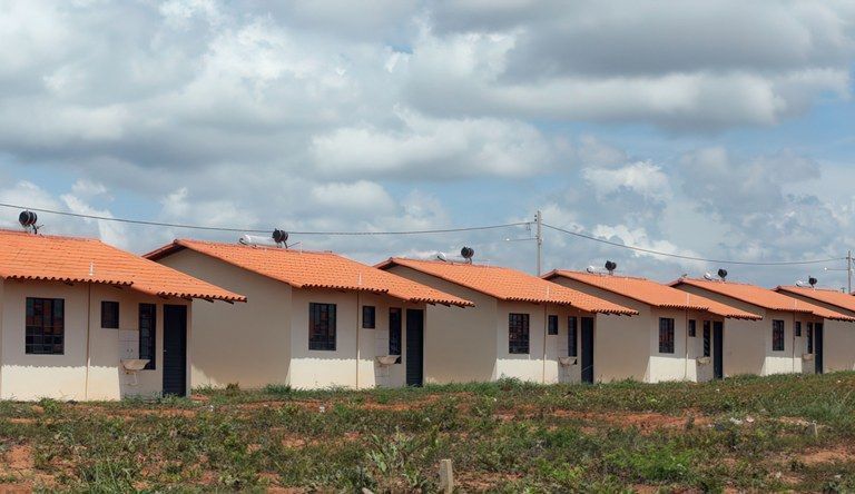 Mariana realiza assembleia do Minha Casa Minha Vida Rural