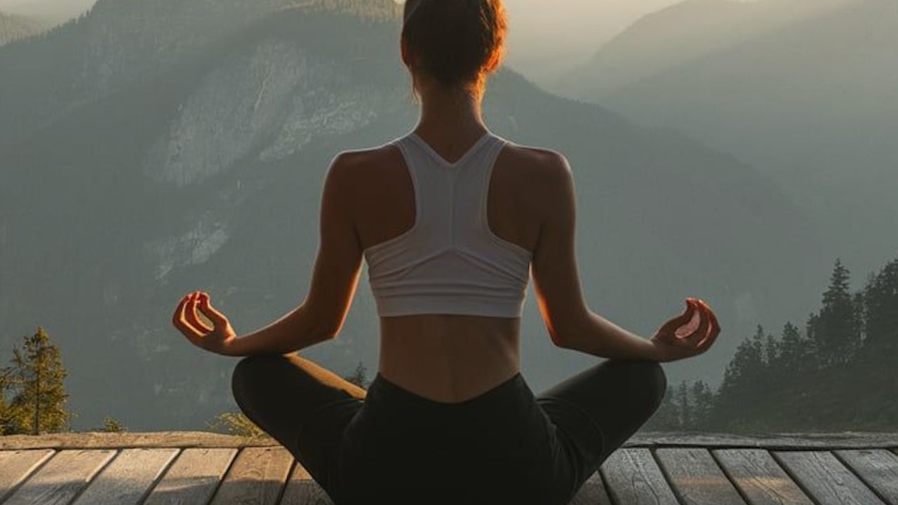 Minimalismo sensorial: a arte de se sentir melhor com menos estímulos