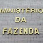 Governo mantém projeção de crescimento do PIB, mas vê piora na inflação em 2024