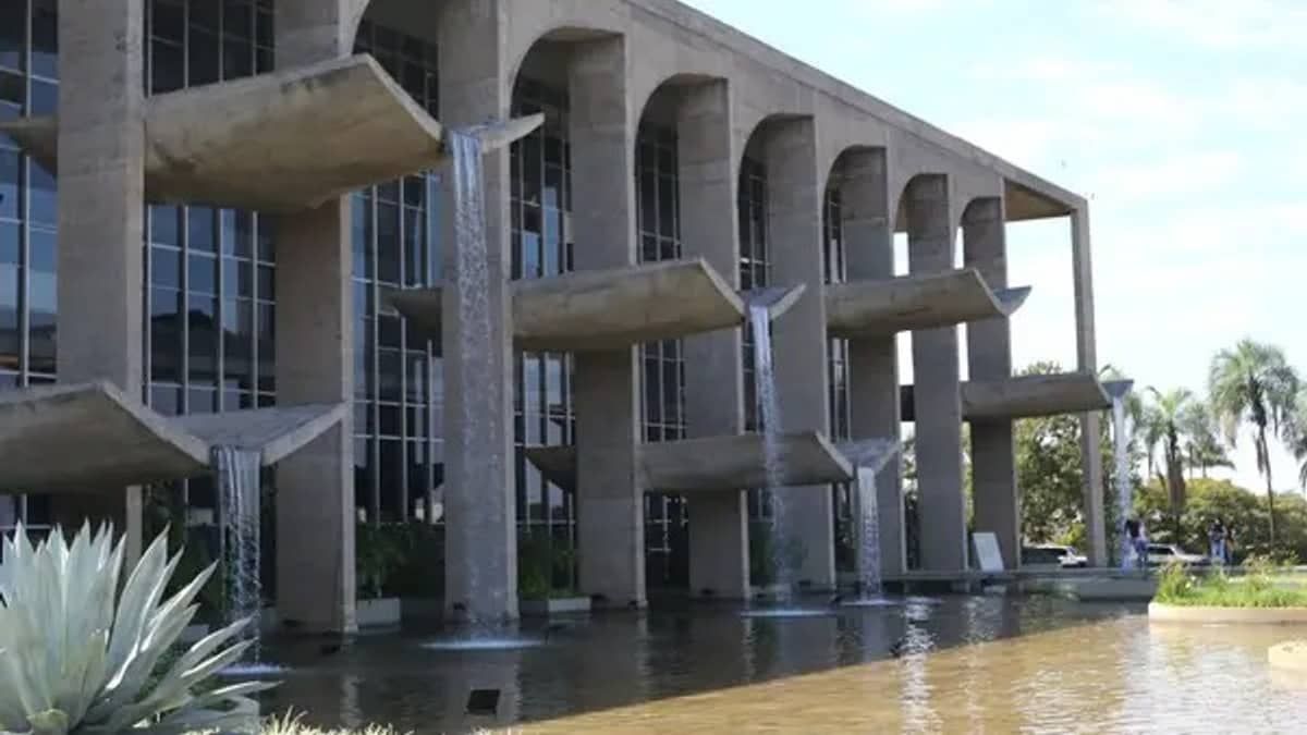 Ministério da Justiça cria canal exclusivo para receber denúncias sobre ataques em escolas