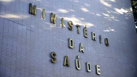 Saúde gastou R$ 31,9 milhões em preservativos femininos sem necessidade entre 2020 e 2021, diz CGU | CNN Brasil