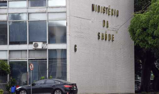 Ministério da Saúde solicita interdição de laboratório após contaminação por HIV | CNN Brasil