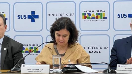 Ministra da Saúde Nísia Trindade indicou investimento de R$ 1,3 bilhão para expandir o atendimento nos hospitais universitários
