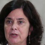 Covid-19: ministra da Saúde vai à TV falar sobre importância da vacinação