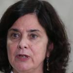 Covid-19: ministra da Saúde vai à TV falar sobre importância da vacinação