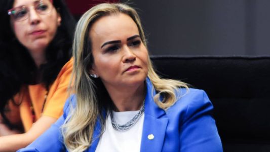 Ministra do Turismo, Daniela Carneiro, deve ser demitida do cargo nesta quinta-feira (6)